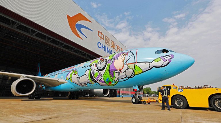 China Eastern con livery Toy Story