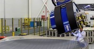 Boeing recibe primera estructura para 787