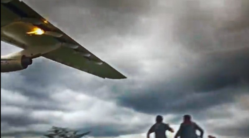 Spotters graban el aterrizaje del Antonov
