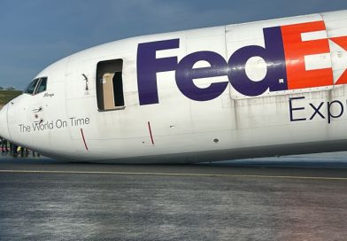Aterrizaje de emergencia de un Boeing 767-300 de Fedex sin tren de nariz.